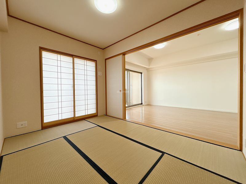 ブライトタウン磐田中泉ⅱ　 内観写真（リビング以外の居室）