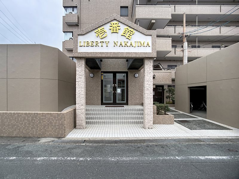 リバティ中島壱番館 共用部写真（エントランス）