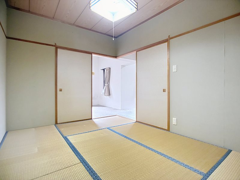 リバティ中島壱番館 内観写真（リビング以外の居室）