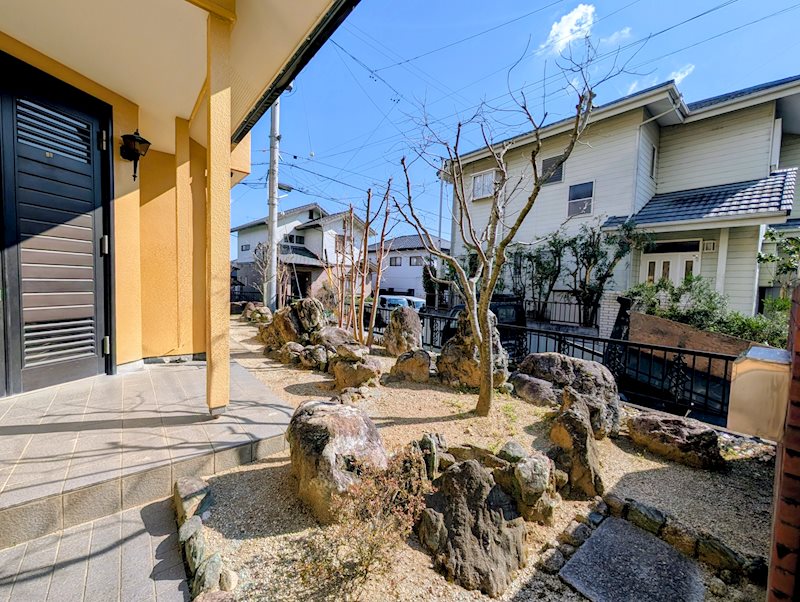 静岡県浜松市中央区半田山３丁目 現地写真（庭）
