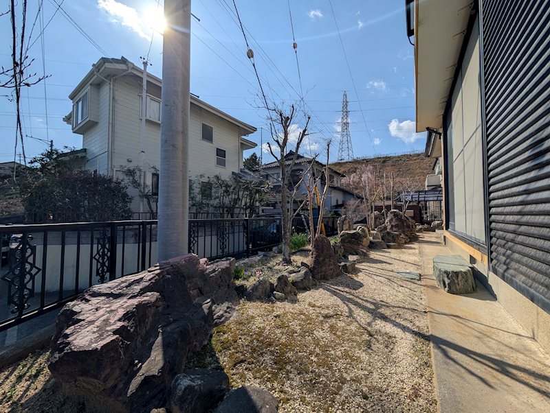 静岡県浜松市中央区半田山３丁目 現地写真（庭）