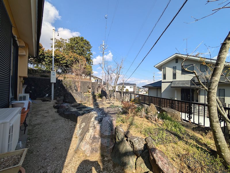静岡県浜松市中央区半田山３丁目 現地写真（庭）