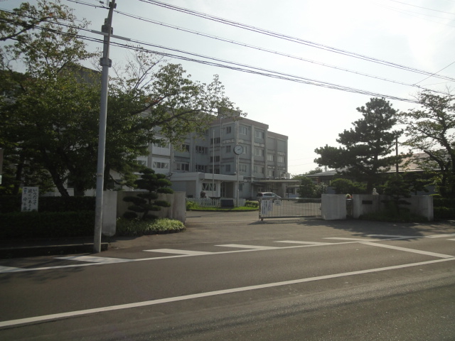 静岡県浜松市中央区有玉台４丁目 中学校