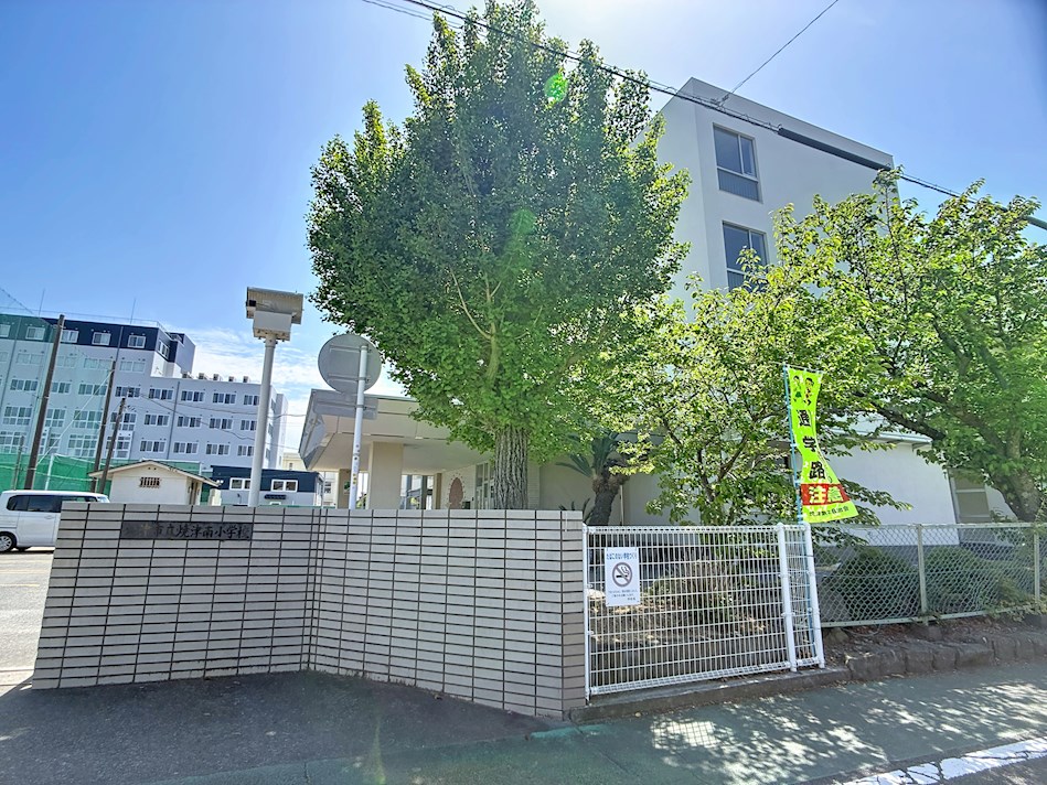 焼津市焼津5丁目 小学校