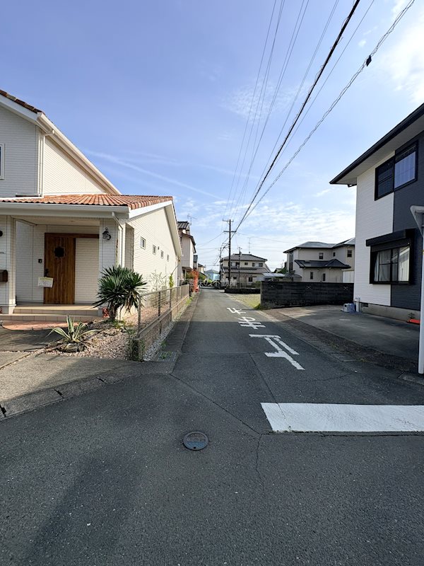 浜松市浜名区本沢合 現地写真（前面道路含む現地写真）