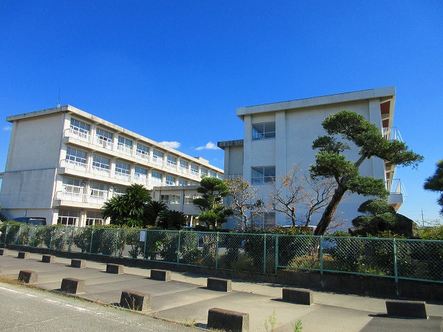 浜松市浜名区本沢合 中学校