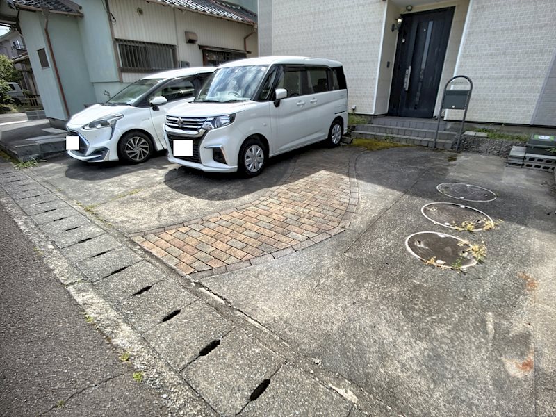 焼津市下小田中町 現地写真（駐車場）