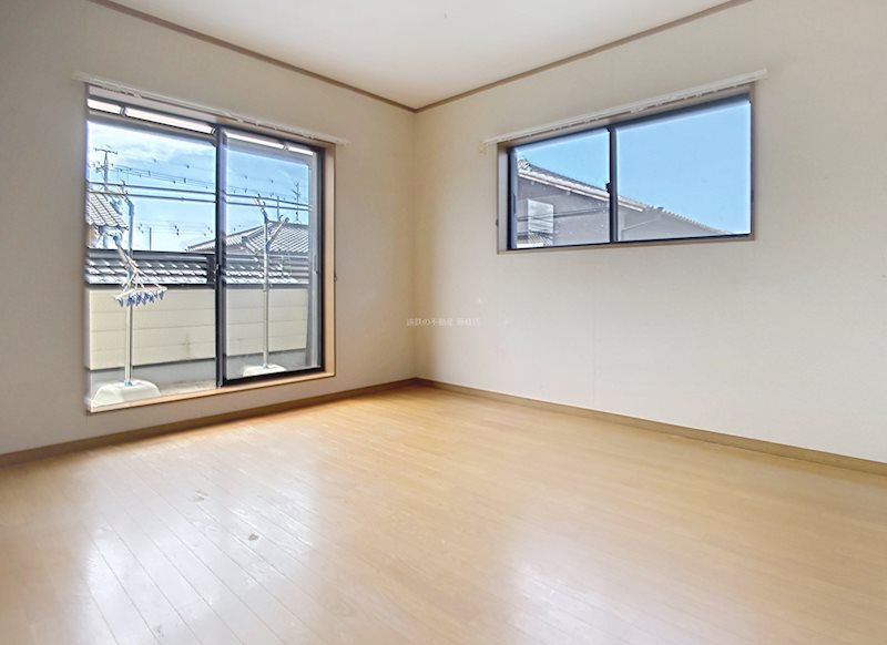 焼津市下小田中町 内観写真（リビング以外の居室）
