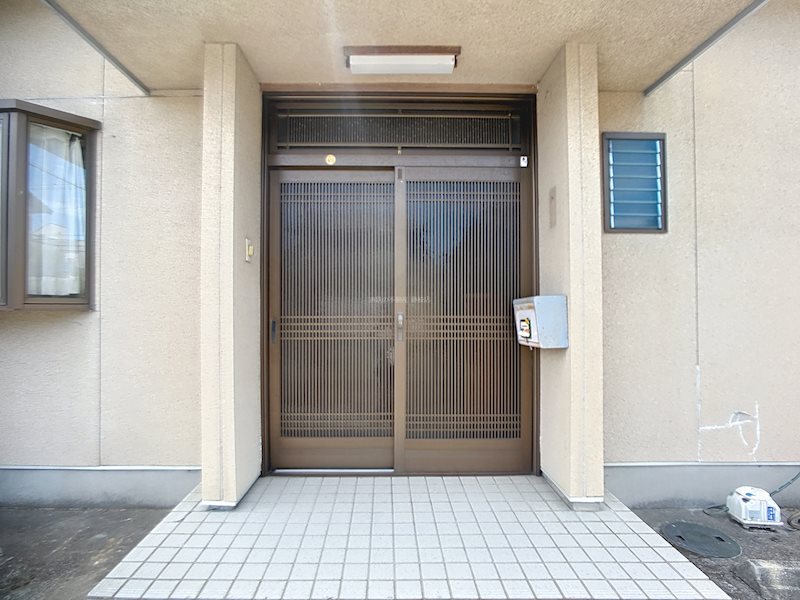 焼津市五ヶ堀之内 現地写真（玄関）