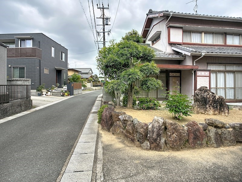 湖西市岡崎 現地写真（前面道路含む現地写真）