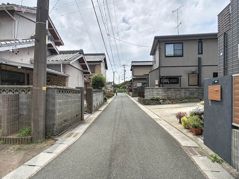 湖西市岡崎 現地写真（前面道路含む現地写真）