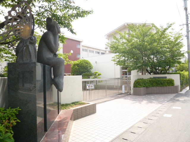 袋井市三門町 中学校