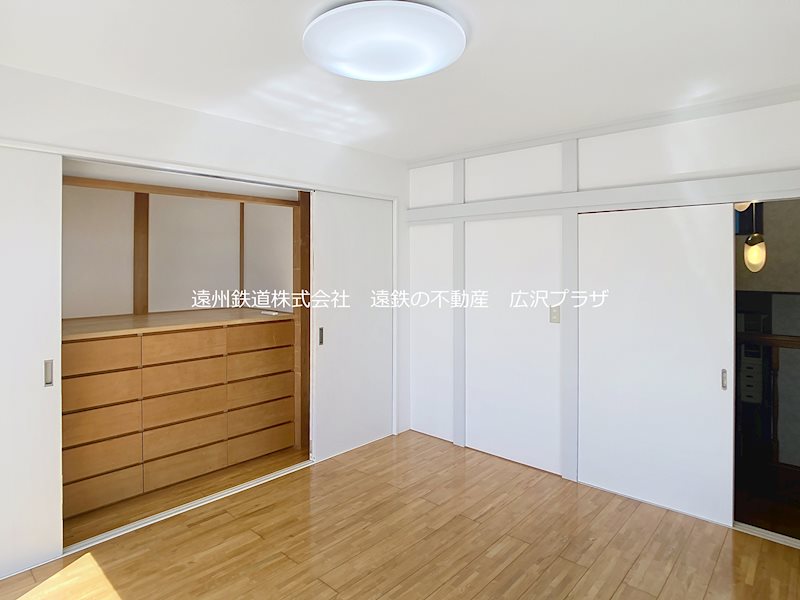 浜松市中央区東伊場1丁目 内観写真（リビング以外の居室）