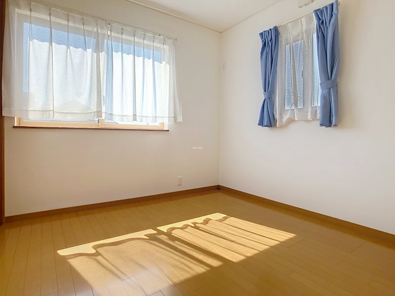静岡県浜松市中央区葵西６丁目 内観写真（子供部屋）