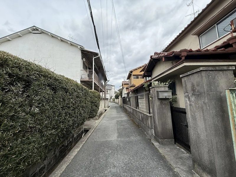 【会員限定】箕面市桜井2丁目 土地 現地写真（前面道路含む現地写真）