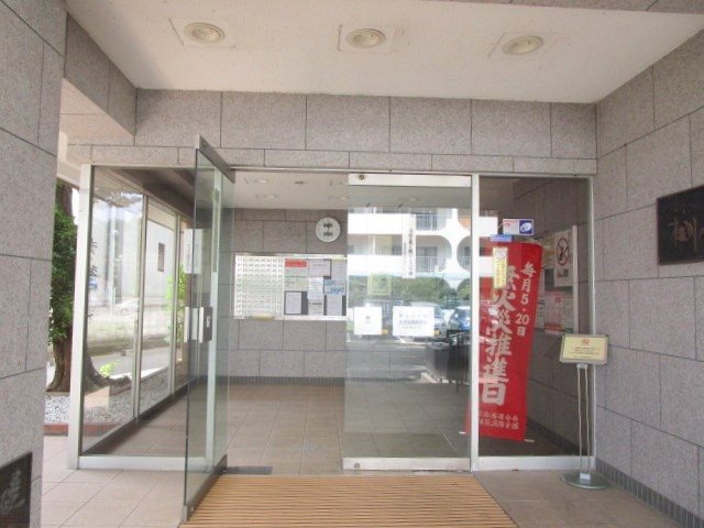 桂川ハイツ4号棟 共用部写真（エントランス）