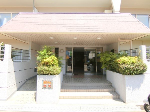 山科不二サンハイツ 共用部写真（エントランス）