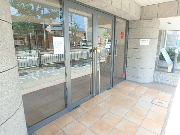 イーグルコート椥辻十条 共用部写真（エントランス）