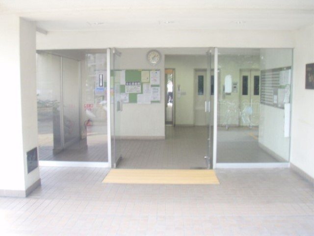 桂川ハイツ5号館 共用部写真（エントランス）