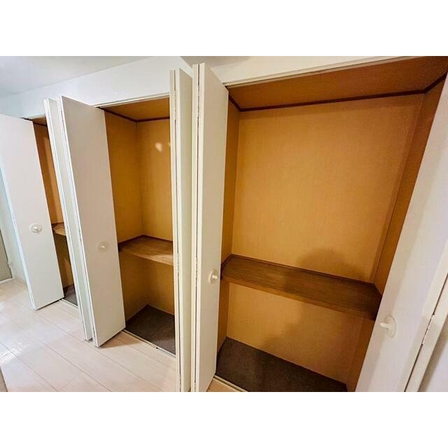 サンシティ桂坂壱番館 内観写真（収納）
