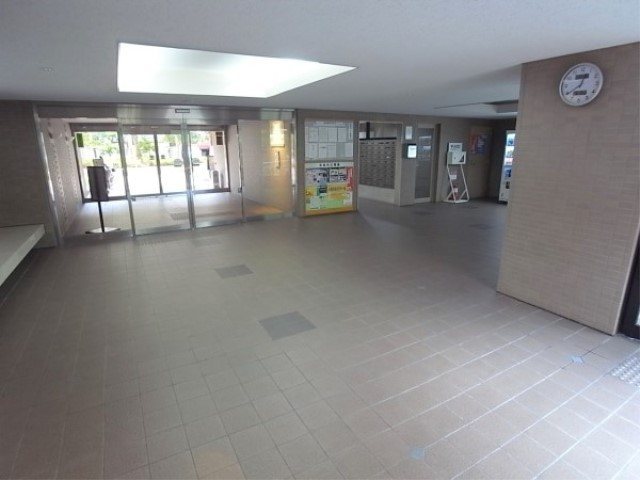 サンシティ西京極1番館 共用部写真（ロビー）