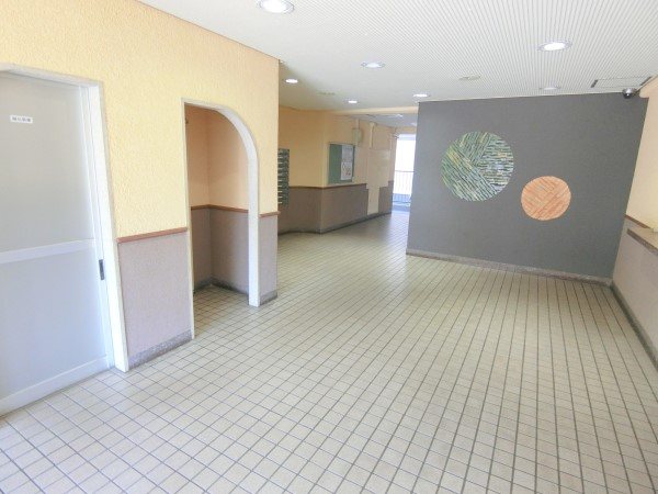 山科不二サンハイツ 共用部写真（ロビー）