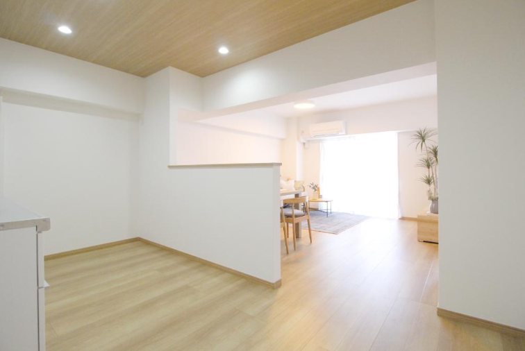 進和山科ハイライフ 内観写真（リビング）
