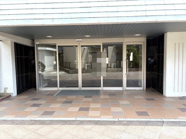 山科セントラルハイツ 共用部写真（エントランス）