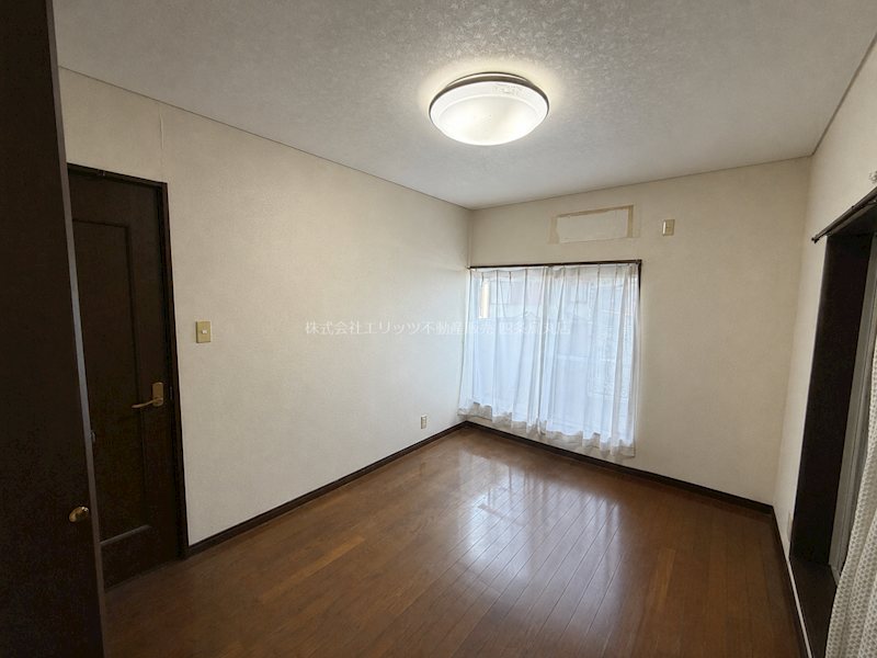 奈良県生駒市俵口町 内観写真（リビング以外の居室）