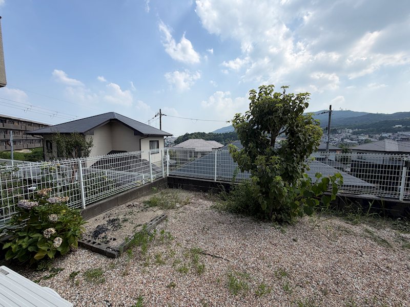奈良県生駒市俵口町 現地写真（庭）