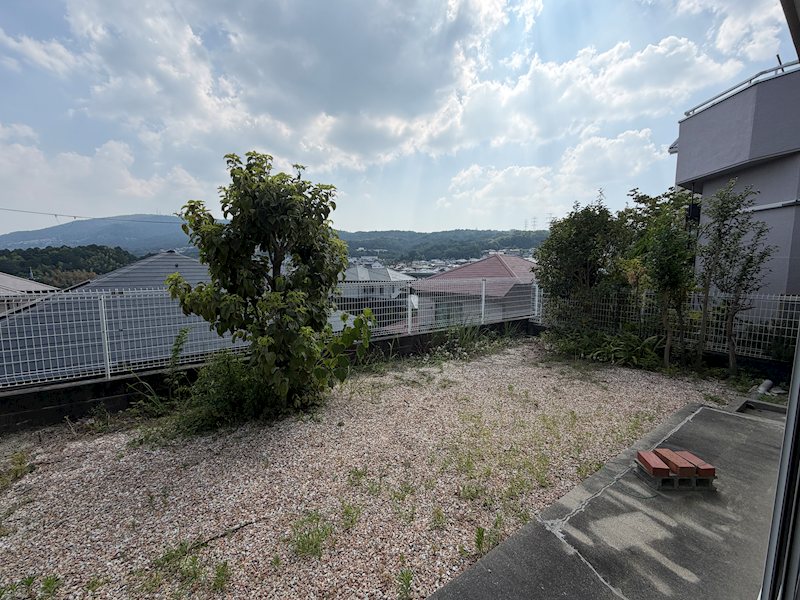 奈良県生駒市俵口町 現地写真（庭）