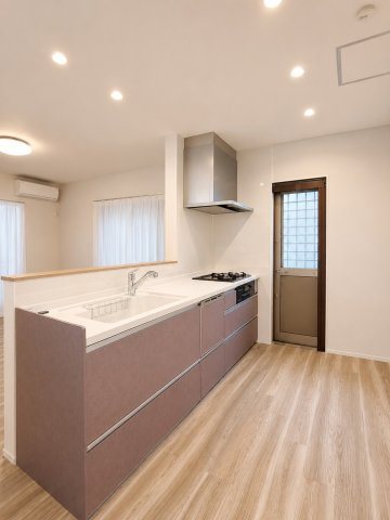 西京区松室扇田町13-4 戸建 内観写真（キッチン）