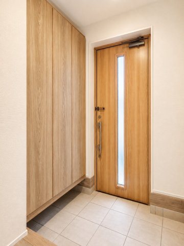 西京区松室扇田町13-4 戸建 現地写真（玄関）