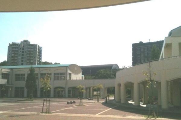 泉ケ丘コーポラスA3　3棟 小学校