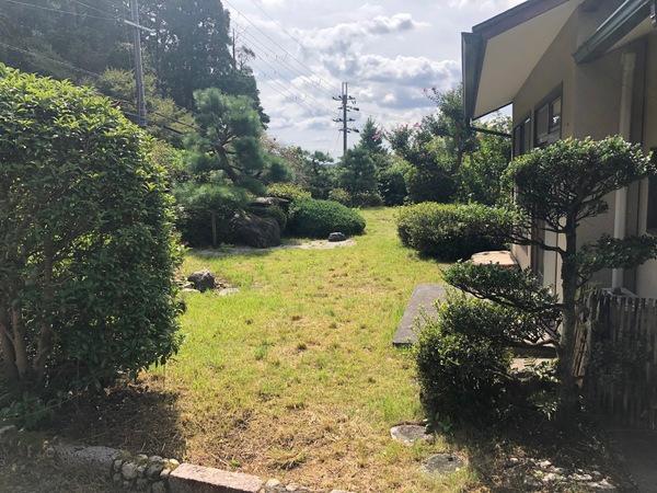 京都市左京区修学院檜峠町　中古戸建 現地写真（庭）