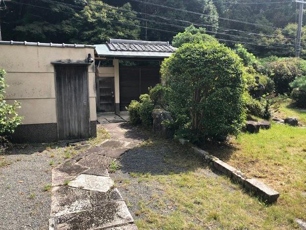 京都市左京区修学院檜峠町　中古戸建 現地写真（庭）