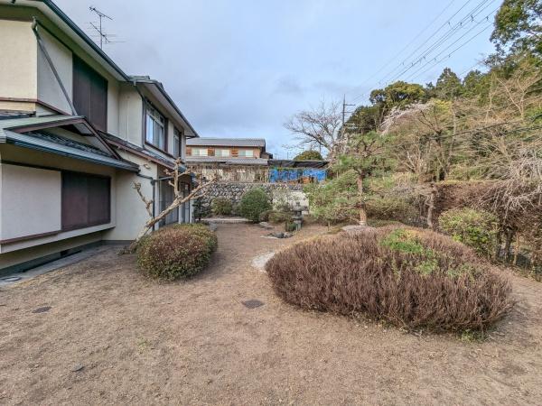 京都市左京区修学院檜峠町　中古戸建 現地写真（庭）