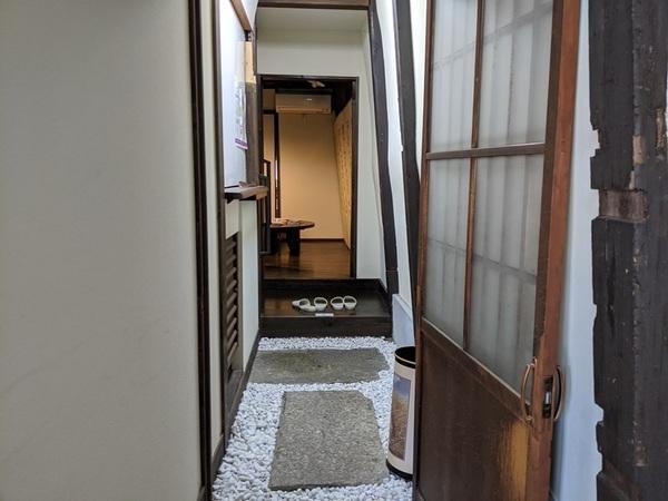 京都市上京区上立売通浄福寺西入蛭子町　中古戸建 現地写真（玄関）
