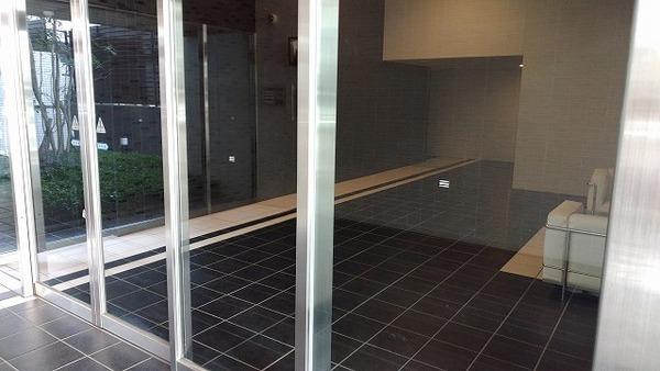 エスリード大手前　2階部分 共用部写真（エントランス）