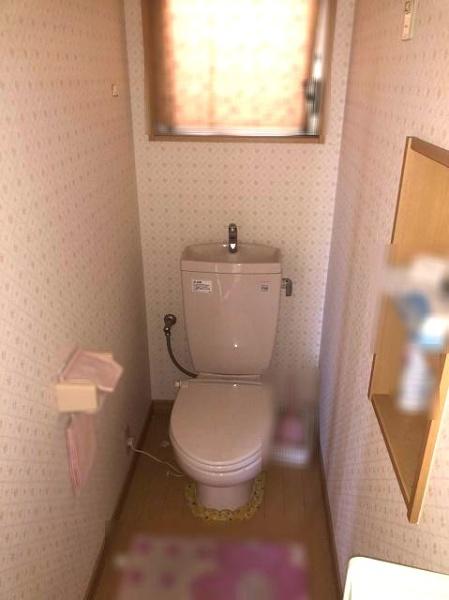 堺市西区山田1丁　中古戸建 内観写真（トイレ）