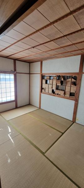 堺市西区鳳西町2丁　中古戸建 内観写真（リビング以外の居室）