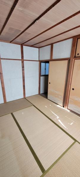 堺市西区鳳西町2丁　中古戸建 内観写真（リビング以外の居室）