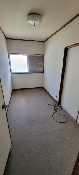 堺市西区鳳西町2丁　中古戸建 内観写真（リビング以外の居室）