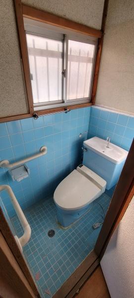 堺市西区鳳西町2丁　中古戸建 内観写真（トイレ）