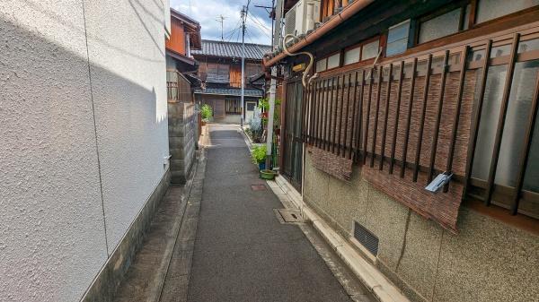 京都市上京区下長者通六軒町西入利生町　中古戸建 現地写真（前面道路含む現地写真）
