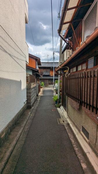 京都市上京区下長者通六軒町西入利生町　中古戸建 現地写真（前面道路含む現地写真）