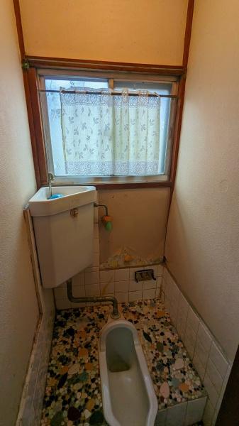 京都市山科区小山中ノ川町　中古テラスハウス 内観写真（トイレ）