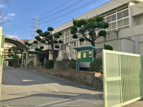 大東市野崎3丁目　中古戸建 中学校