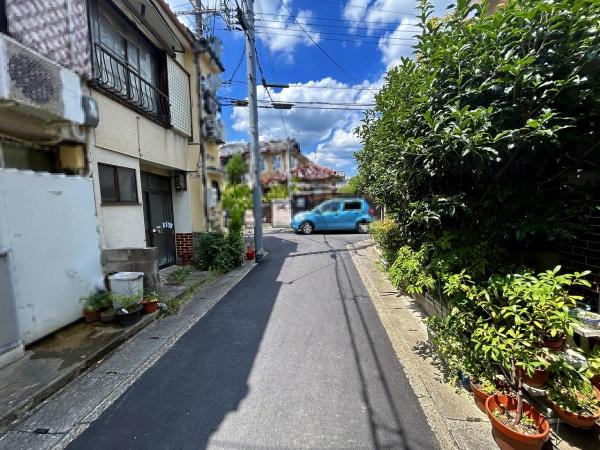 京都市右京区太秦組石町　中古テラスハウス 現地写真（前面道路含む現地写真）