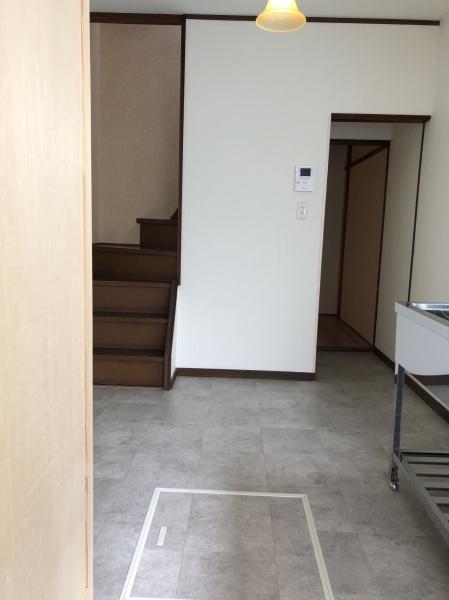 京都市山科区勧修寺東堂田町　中古戸建 内観写真（キッチン）